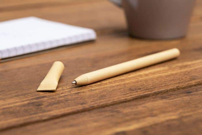 Penna a sfera in cartone Madalena