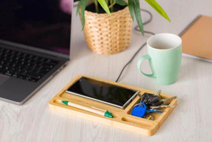 Wireless charger Faye | Bamboo | Desk organizer