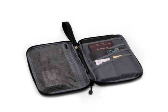BrandCharger Rover travel wallet