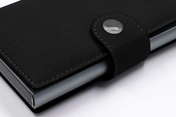 BrandCharger card holder Wally Porto | RFID protection