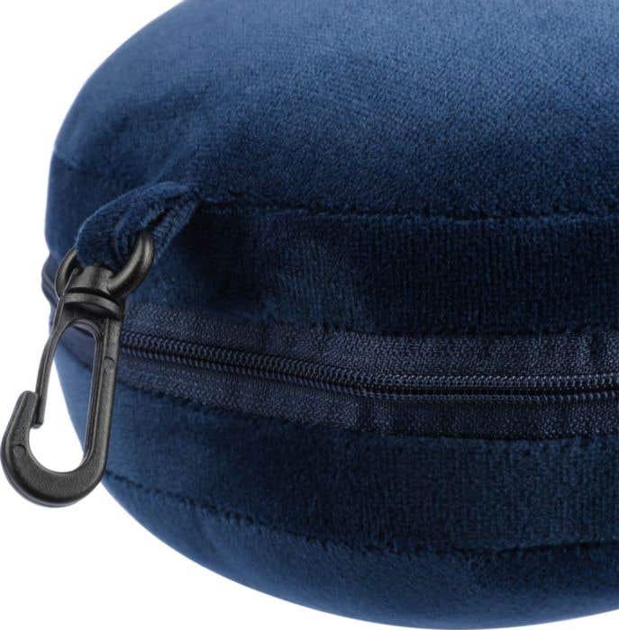 Travel pillow Leontine | 2-in-1 with eye mask