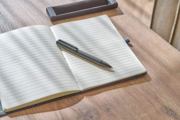 Stylo à bille twist en laiton écologique Hadi