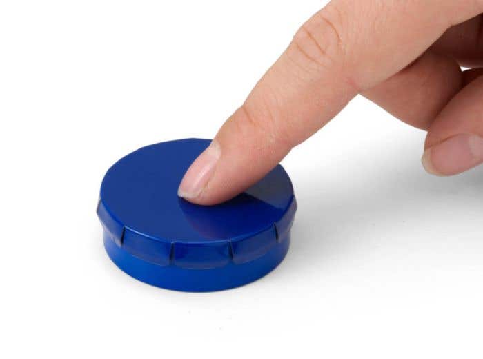 Tin with mints Anika