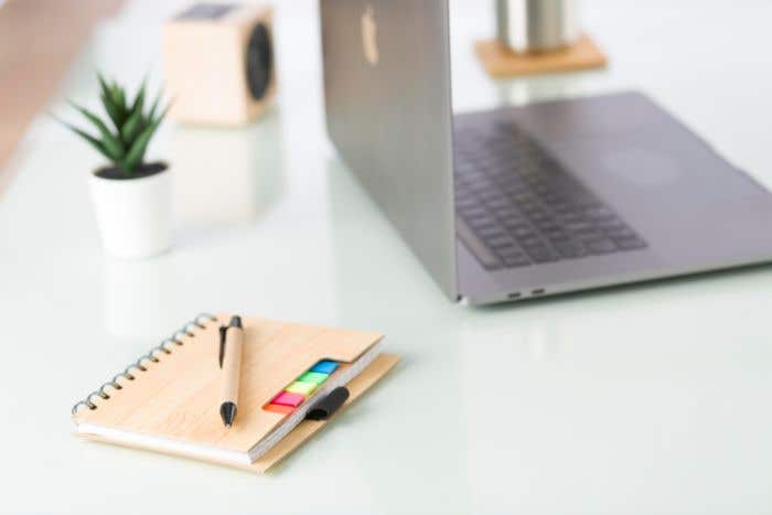 Libreta símil bambú con memos Niall