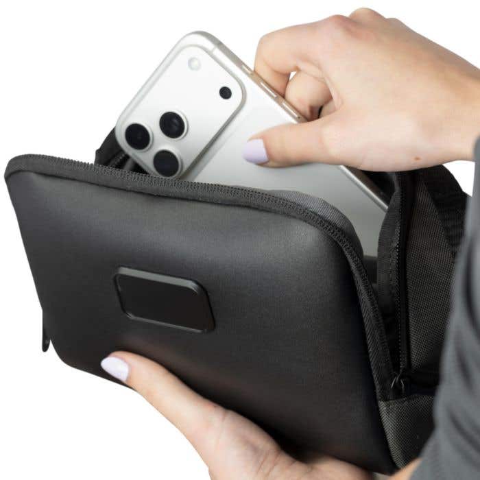 BrandCharger travel pouch Ora