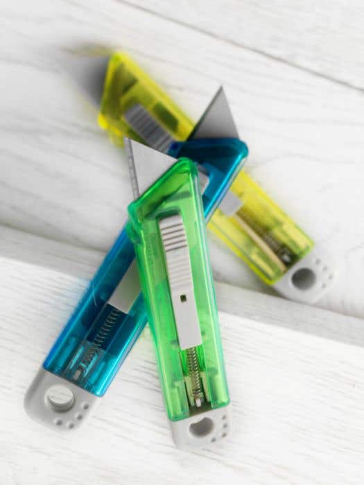 Cutter en plastique translucide Griffin