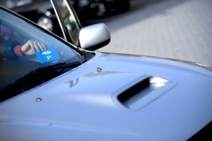 Parkeerschijf met ijskrabber Teddie